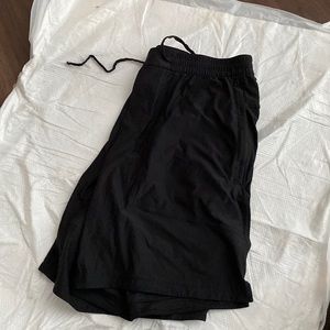Lululemon relaxed fit shorts - large